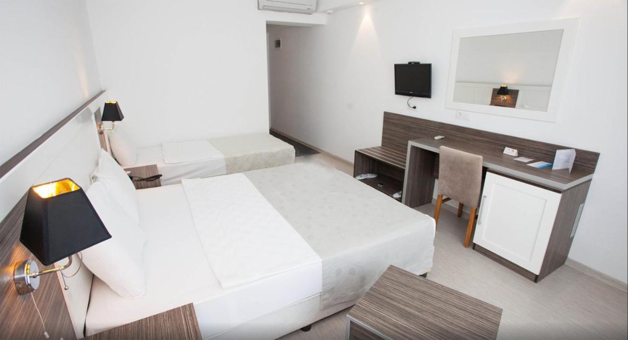 Club Shark Hotel Gumbet Bilik gambar